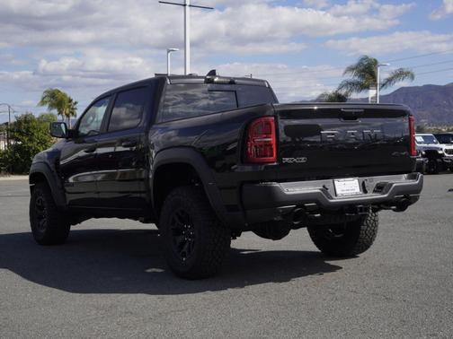Diamond Black 2026 RAM 1500 RHO