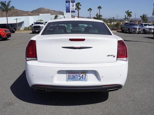 2022 Chrysler 300 S