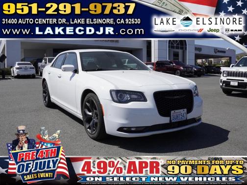 2022 Chrysler 300 S