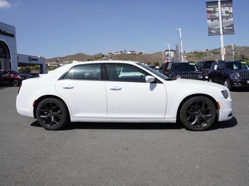 2022 Chrysler 300 S