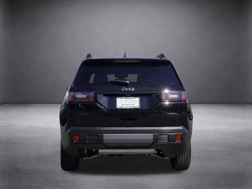 Diamond Black 2026 Jeep Cherokee LAREDO/LIMITED