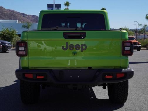 2025 Jeep Gladiator Mojave