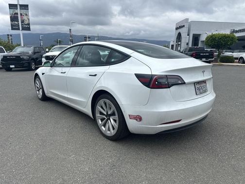 2022 Tesla Model 3 Base