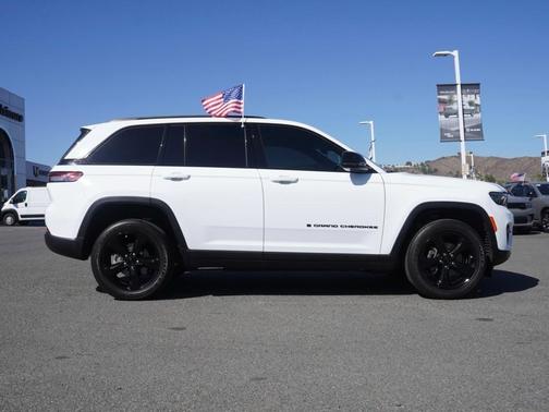 2023 Jeep Grand Cherokee Altitude