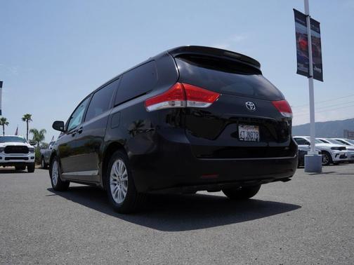 2012 Toyota Sienna XLE