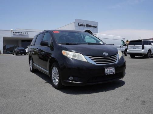 2012 Toyota Sienna XLE