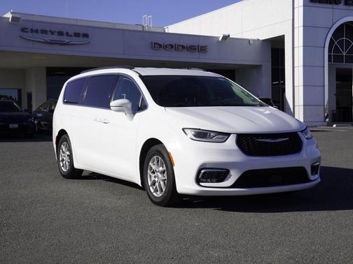 2022 Chrysler Pacifica Touring-L