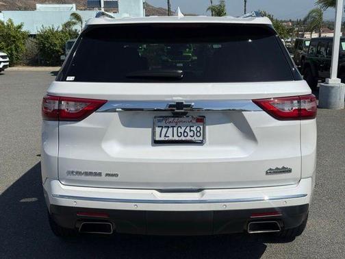 Iridescent Pearl Tricoat 2018 Chevrolet Traverse High Country