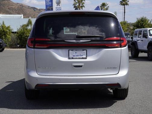 Silver Mist Clearcoat 2024 Chrysler Pacifica Limited