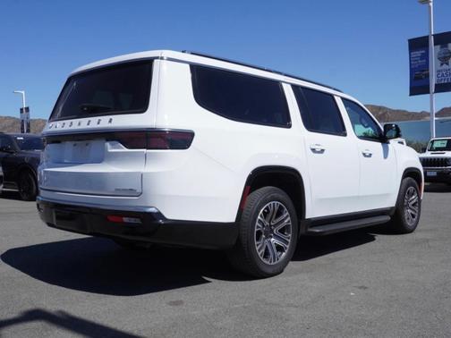 2023 Jeep Wagoneer L Series II