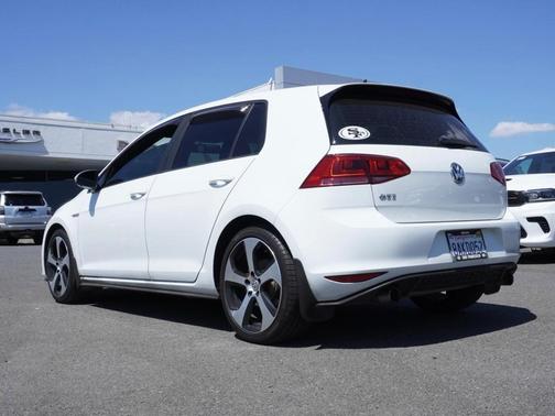2017 Volkswagen Golf GTI S 4-Door