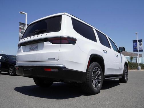2023 Jeep Wagoneer Series II