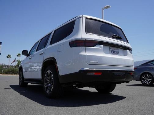 2023 Jeep Wagoneer Series II