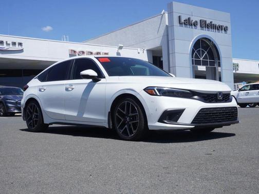 Platinum White Pearl 2022 Honda Civic Sport Touring