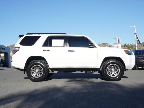 2020 Toyota 4Runner Venture