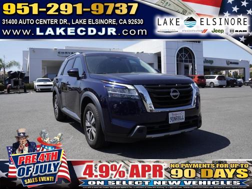 2023 Nissan Pathfinder SL
