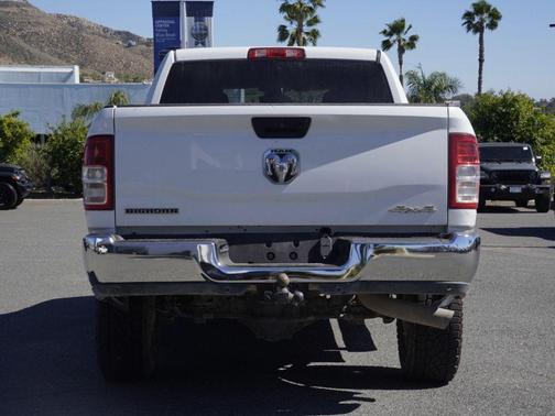 Bright White Clearcoat 2024 RAM 2500 Big Horn