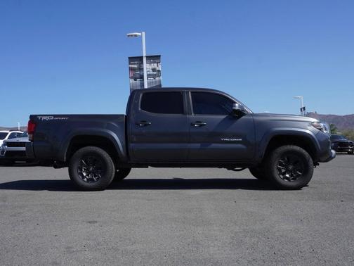 2017 Toyota Tacoma SR5