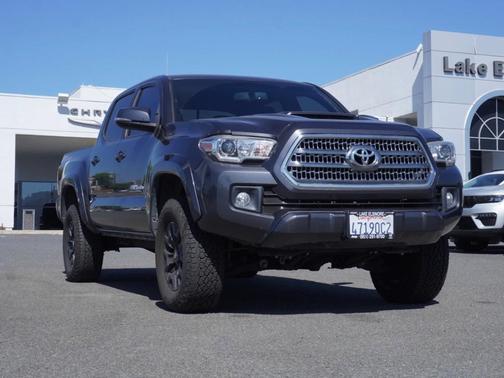 2017 Toyota Tacoma SR5