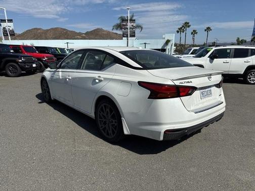 2023 Nissan Altima 2.0 SR