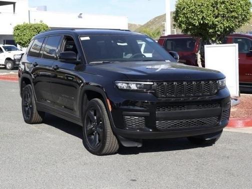 2023 Jeep Grand Cherokee L Laredo