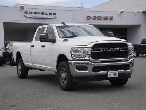 Bright White Clearcoat 2024 RAM 2500 Tradesman