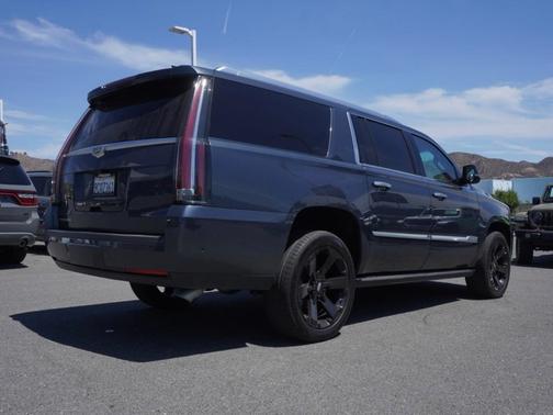 2019 Cadillac Escalade ESV Premium Luxury