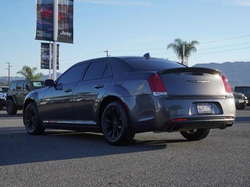 2023 Chrysler 300 Touring
