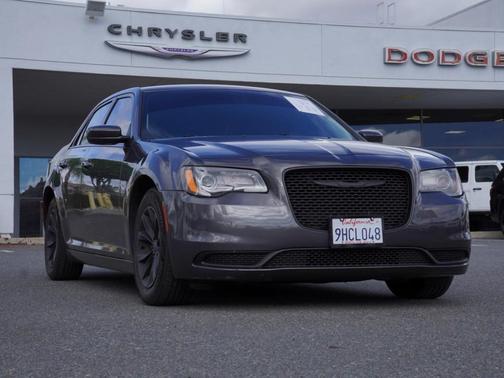 2023 Chrysler 300 Touring