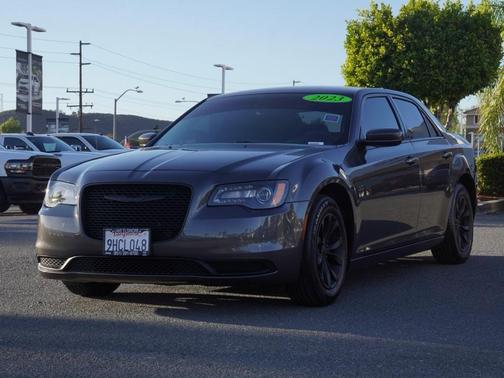 2023 Chrysler 300 Touring