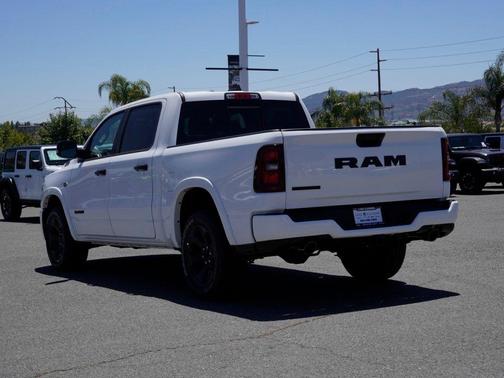 Bright White Clearcoat 2026 RAM 1500 Big Horn/Lone Star