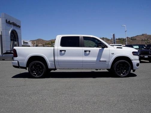 Bright White Clearcoat 2026 RAM 1500 Big Horn/Lone Star
