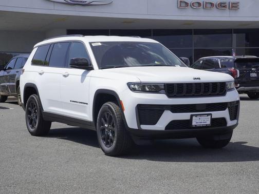 Bright White Clearcoat 2026 Jeep Grand Cherokee L Altitude