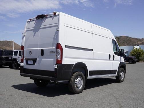 Bright White Clearcoat 2026 RAM ProMaster 1500 Base