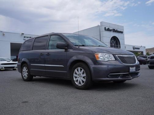 2015 Chrysler Town & Country Touring