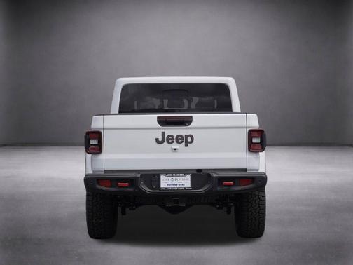 Bright White Clearcoat 2026 Jeep Gladiator Rubicon