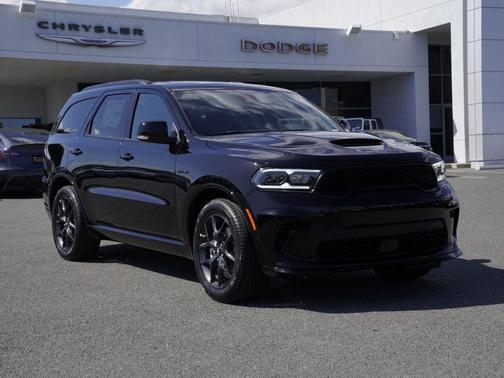 DB Black Crystal Clearcoat 2026 Dodge Durango GT Plus HEMI V8