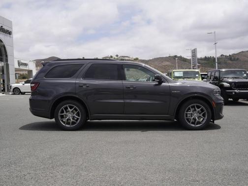 Vapor Gray 2026 Dodge Durango GT Plus HEMI V8