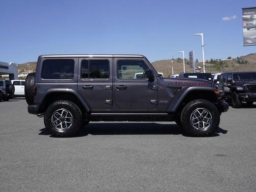 Granite Crystal Clearcoat Metallic 2026 Jeep Wrangler Rubicon