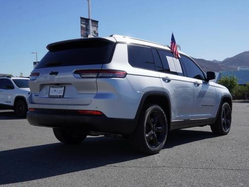 2023 Jeep Grand Cherokee L Laredo