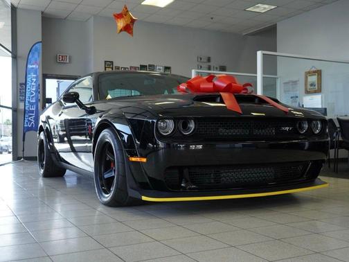 Pitch Black Clearcoat 2018 Dodge Challenger SRT Demon