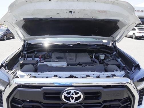 Ice 2024 Toyota Tundra SR5