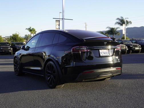 2022 Tesla Model X Plaid