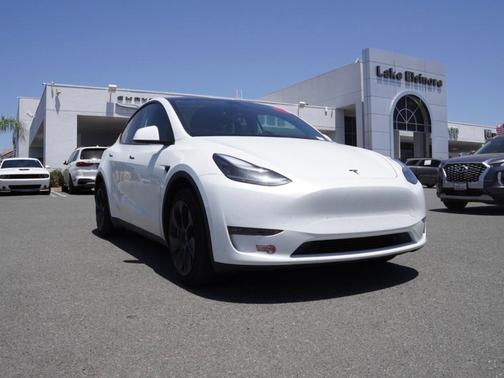 2023 Tesla Model Y Long Range