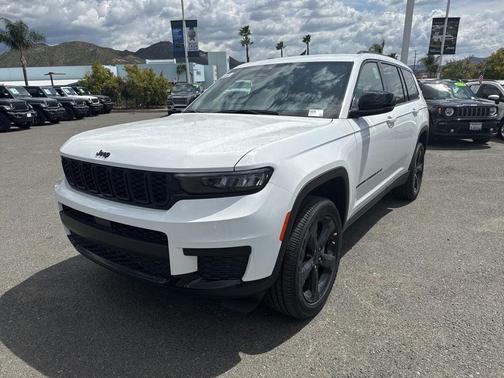 2025 Jeep Grand Cherokee L Laredo