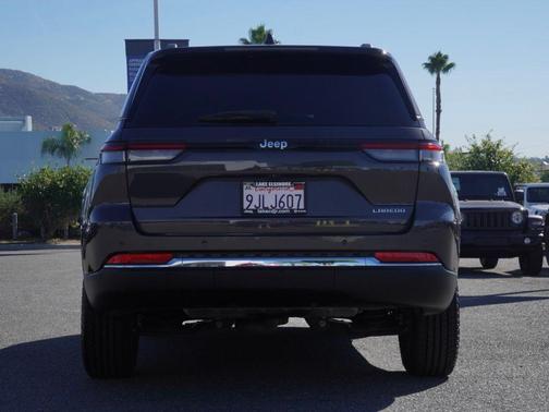 2022 Jeep Grand Cherokee Laredo