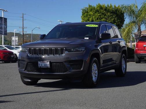 2022 Jeep Grand Cherokee Laredo
