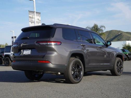 2025 Jeep Grand Cherokee L Laredo