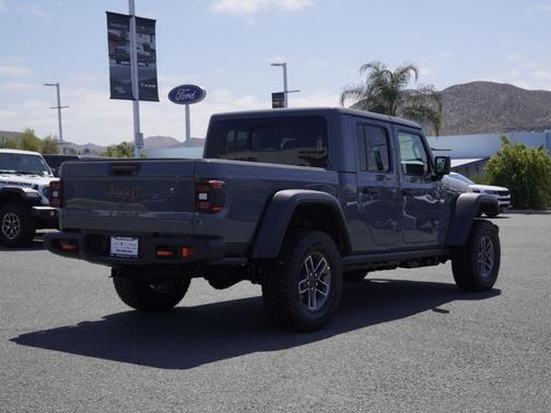 Anvil Clearcoat 2026 Jeep Gladiator Mojave