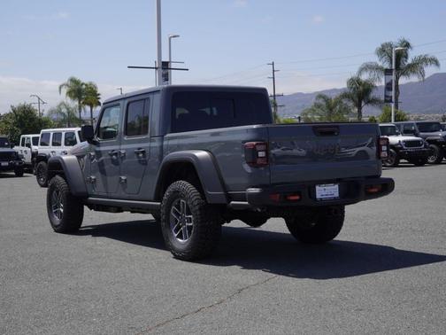 Anvil Clearcoat 2026 Jeep Gladiator Mojave